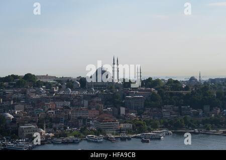 Mosquée de Suleymaniye vus de Galata, à Istanbul, Turquie Banque D'Images