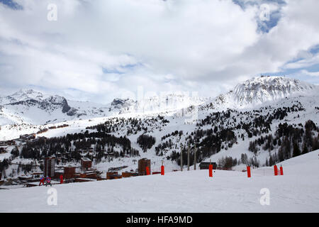 Les Arcs est une station de ski situé en Savoie, France, dans la vallée de la Tarentaise ville de Bourg-Saint-Maurice. Banque D'Images