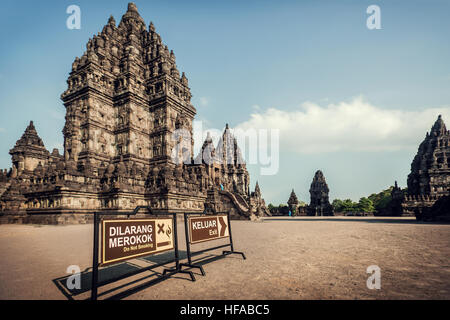 Candi Prambanan Temple est un célèbre monument hindoue dans l'Indonésie Banque D'Images