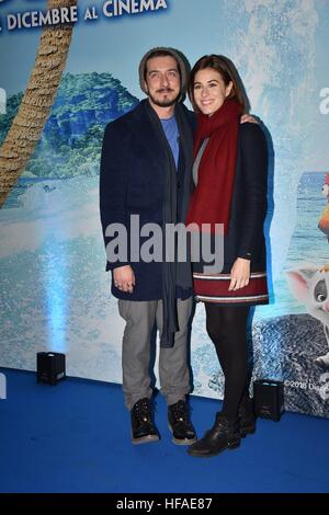 Paolo Ruffini et Diana del Bufalo participant à la première italienne du Disney's 'Europe', à l'espace Cinema Moderno Roms à Rome, Italie. Avec : Paolo Ruffini, Diana del Bufalo Où : Rome, Latium, Italie Quand : 28 novembre 2016 Crédit : IPA/WENN.com **Uniquement disponible pour publication au Royaume-Uni, USA, Allemagne, Autriche, Suisse** Banque D'Images