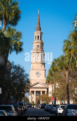 USA Caroline du Sud Charleston Church Street St Philip's Episcopal Church construit 1836 tour clocher a également servi de phare Banque D'Images