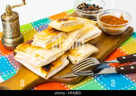 Pain pita frit avec du fromage Banque D'Images