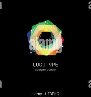 Des formes géométriques abstraites inhabituelle logo Vector. Circulaire, logotypes colorés polygonale sur le fond noir. Illustration de Vecteur