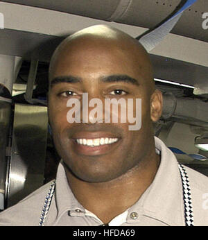 Tiki Barber est un ancien joueur de football américain professionnel qui a joué en tant que running back dans la National Football League, connu pour son mandat avec les Giants de New York. Banque D'Images
