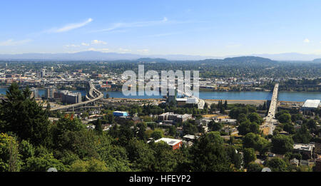 Ville de Portland - Vue du front de mer du Sud et l'Est de Portland Marquam Hill, à l'ouest de la rivière Willamette. Banque D'Images