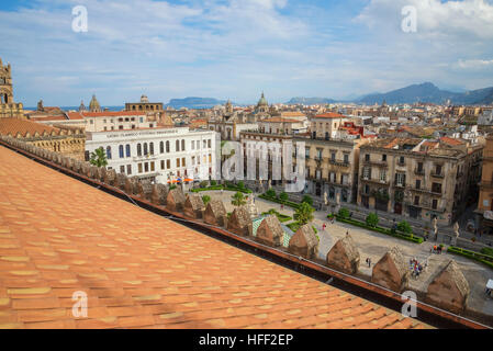 Place de la cathédrale de Palerme, Palermo, Sicily, Italy, Europe, Banque D'Images