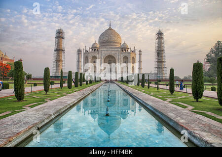 Taj Mahal - 26/04/2016 - Inde / Uttar Pradesh / Agra - Images de Taj Mahal au lever et au coucher du soleil - Sandrine Huet / Le Pictorium Banque D'Images