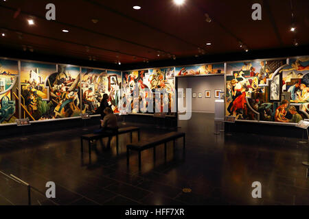 Thomas Hart Benton's 'l'Amérique d'aujourd'hui à la murale de Metropolitan Museum of Art de New York. Banque D'Images