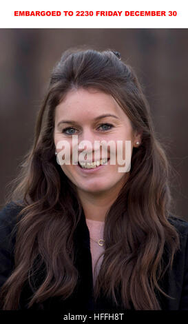 De 2230 sous embargo Vendredi 30 Décembre Laura Unsworth à la Tour de Londres, comme elle a reçu une éducation bilingue pour les services de hockey dans la nouvelle année. Banque D'Images