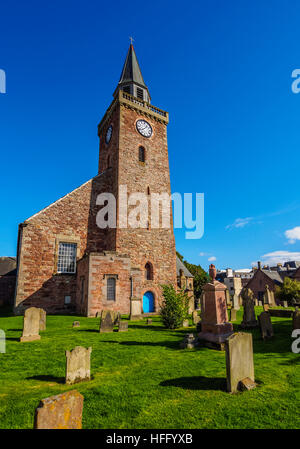 Royaume-uni, Ecosse, Inverness, vue sur la vieille église haute. Banque D'Images