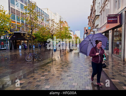 Royaume-uni, Ecosse, basses terres, le centre-ville de Glasgow à jour de pluie. Banque D'Images