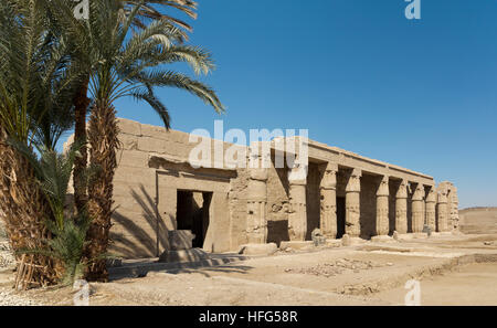 Portique du temple funéraire de Seti I sur la rive ouest du Nil à Louxor, Égypte, Afrique du Nord Banque D'Images