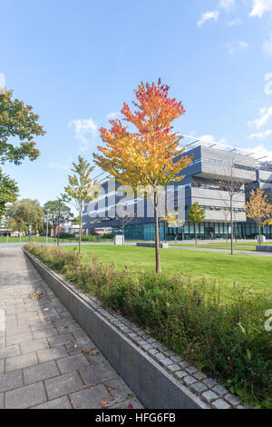 Alan Turing building en automne, l'Université de Manchester, UK Banque D'Images