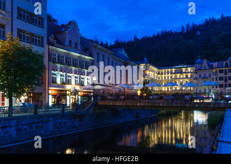 Karlovy Vary (Karlsbad) : Grandhotel Pupp sur la rivière Teplá (Tepl), , Karlovarsky, Karlsbader Région, Région de Karlovy Vary, République Tchèque Banque D'Images