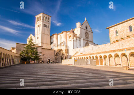 Basilique de Saint François dans la ville d'assise dans la province de Pérouse en Ombrie, Italie. Lieu de naissance de saint François. Banque D'Images