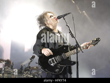 La Cure d'effectuer à la Manchester Arena comprend : The Cure, Robert Smith Où : Manchester, Royaume-Uni Quand : 29 Nov 2016 Banque D'Images