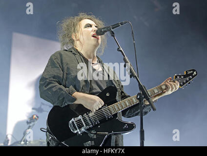 La Cure d'effectuer à la Manchester Arena comprend : The Cure, Robert Smith Où : Manchester, Royaume-Uni Quand : 29 Nov 2016 Banque D'Images