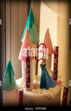 "Gelé" gâteau d'anniversaire Banque D'Images