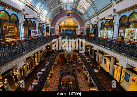 L'intérieur de Queen Victoria Building shopping mall, Sydney, Australie. Banque D'Images