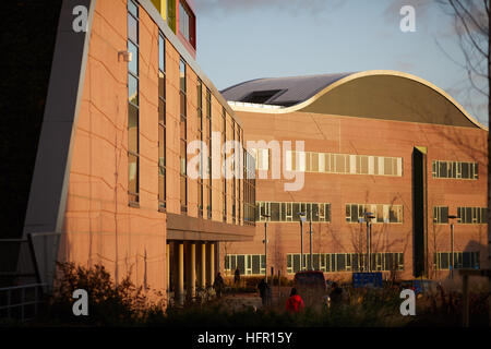 Alder Hey Children's Hospital Liverpool grand National Children's Hospital NHS Foundation Trust dans le parc extérieur extérieur du bâtiment nouvelle construction pret Banque D'Images