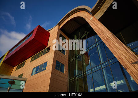 Alder Hey Children's Hospital Liverpool grand National Children's Hospital NHS Foundation Trust dans le parc extérieur extérieur du bâtiment nouvelle construction pret Banque D'Images