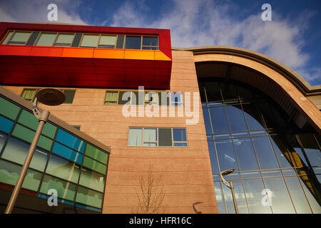 Alder Hey Children's Hospital Liverpool grand National Children's Hospital NHS Foundation Trust dans le parc extérieur extérieur du bâtiment nouvelle construction pret Banque D'Images