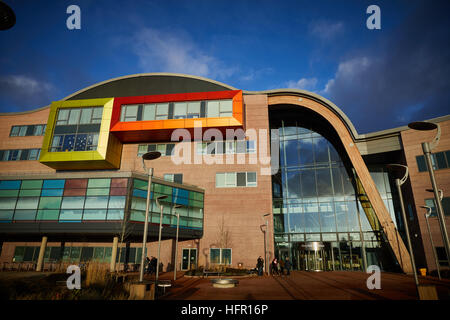 Alder Hey Children's Hospital Liverpool grand National Children's Hospital NHS Foundation Trust dans le parc extérieur extérieur du bâtiment nouvelle construction pret Banque D'Images