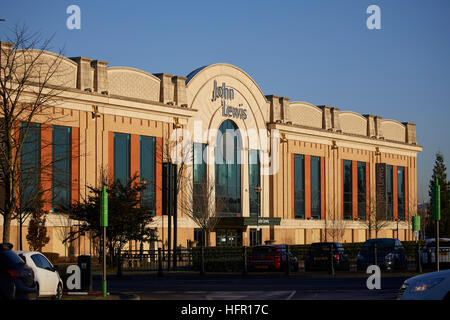 Le centre commercial Trafford Centre intu complexe John Lewis department store boutiques shopping shopper store détail les détaillants détaillant cité tra Banque D'Images