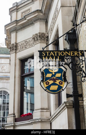 The Worshipful Company of Stationers Coat of Arms, Stationers' Hall, City of London, Angleterre, Royaume-Uni Banque D'Images