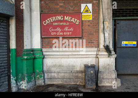 Viandes restauration au marché de viande de Smithfield dans le centre de Londres, UK Banque D'Images