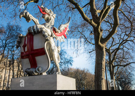 Ville Dragon statue marquant la limite entre la ville de Westminster, à l'Ouest, et la ville de Londres, à l'Est. Banque D'Images