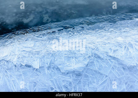 La texture de glace sur le Dniepr à Kiev, Ukraine, au cours de l'hiver Banque D'Images