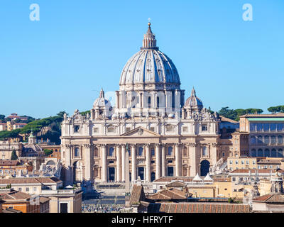 Voyage d'Italie - Basilique Papale de Saint Pierre dans la Cité du Vatican, vue du château de Saint Ange Banque D'Images