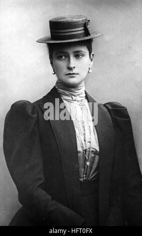 ALEXANDRA FEODOROVNA (1872-1918) épouse du tsar Nicolas II photographié par William Downey en 1900 Banque D'Images