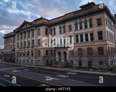 Syracuse, New York, USA. Le 1er janvier 2017. La Central Technical High School sur Adams Street et South Warren à Syracuse, New York, Banque D'Images