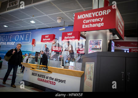 Moneycorp service de change à l'aéroport. Banque D'Images