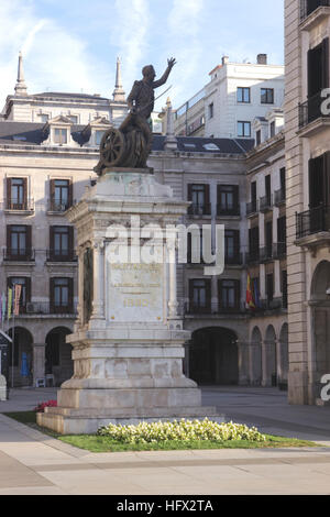 Statue de Pedro Velarde par Santander Plaza Porticada Cantabria Espagne Banque D'Images