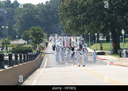 En juillet 2005, un cortège funèbre a eu lieu au cimetière de l'Académie navale des États-Unis, Hospital point, en l'honneur du vice-amiral retraité James B. Stockdale, aviateur naval, prisonnier de guerre du Vietnam, pilote d'essai, universitaire, et récipiendaire de la médaille d'honneur. Banque D'Images