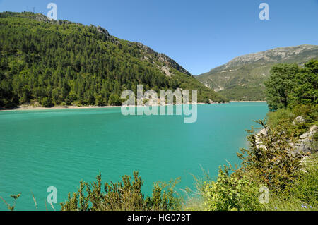 Chaudanne lac dans les gorges du Verdon ou de la vallée près de Castellane Alpes de Haute Provence Provence France Banque D'Images