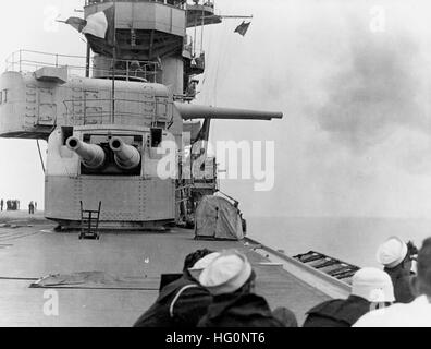 USS Lexington (CV-2) 203mm tir des fusils 1928 Banque D'Images