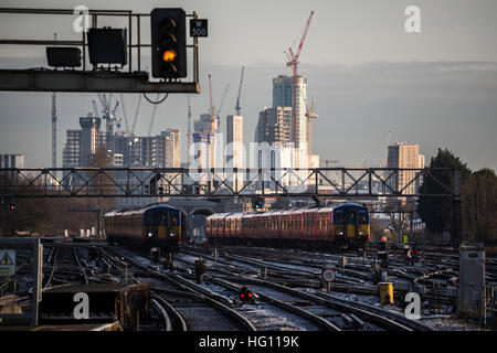 Clapham Junction, Londres, Royaume-Uni. 3 janvier, 2016. South West Trains semblent pas affectés par le gel sur la piste à Clapham Junction Stationl. Londres 03 Jan 2017 © Guy Bell/Alamy Live News Banque D'Images