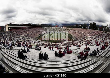 2 janvier 2017 - Californie, USA - vue depuis le haut du stade avant le Rose Bowl Game entre Penn State Nittany Lions et Université de Californie du sud de Troie au Rose Bowl Stadium de Pasadena, Californie. L'USC a gagné 52-49. (Crédit Image : © Scott Taetsch via Zuma sur le fil) Banque D'Images