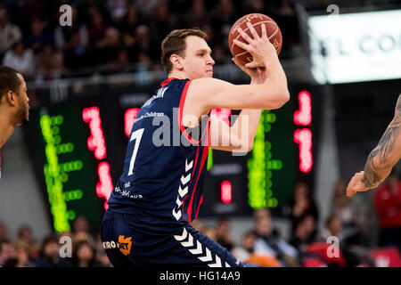 Vitoria, Espagne. 3 janvier, 2017. Johannes Voigtmann (Baskonia) en action au cours de la saison de basket-ball match 2016/2017 de ligue espagnole 'Liga ACB Saski Baskonia' entre le Real Madrid et à Fernando Buesa Arena Center le 3 janvier, 2017 à Vitoria, Espagne. ©david Gato/Alamy Live News Banque D'Images