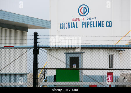 Un logo affiche à l'extérieur d'un établissement Colonial Pipeline Company à Baltimore, Maryland le 11 décembre 2016. Banque D'Images