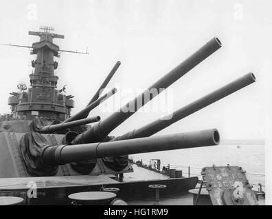 USS South Dakota (BB-57) à Scapa Flow, 1943 Banque D'Images