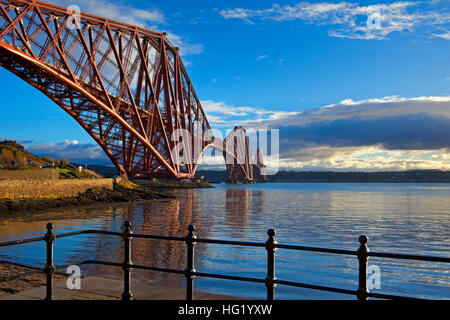 Forth Rail Bridge, North Queensferry, Fife, Scotland Banque D'Images