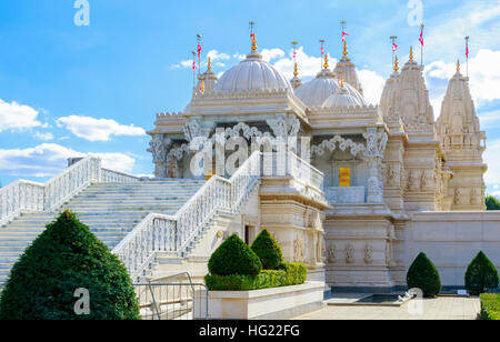 De l'extérieur du temple hindou, temple BAPS Shri Swaminarayan Mandir, à Neasden, Londres Banque D'Images