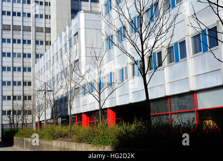 Bâtiments dans un quartier résidentiel, photo horizontale Banque D'Images