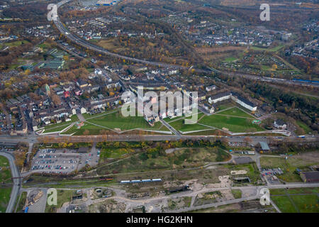 Vue aérienne de verdure, Kaiser Bruckhausen Wilhelmstrasse, social, Duisburg, Ruhr aeria, Rhénanie du Nord-Westphalie, Allemagne, Banque D'Images