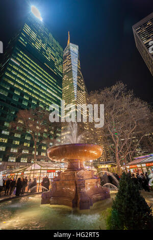 Fontaine dans Bryant Park, New York. Banque D'Images